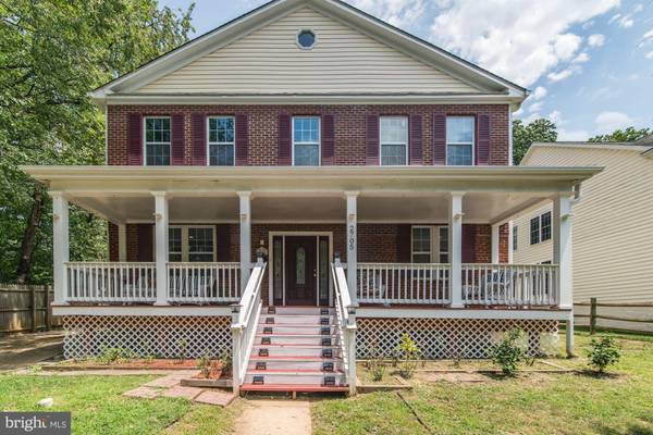 2705 WOODLEY PL, Falls Church, VA 22046