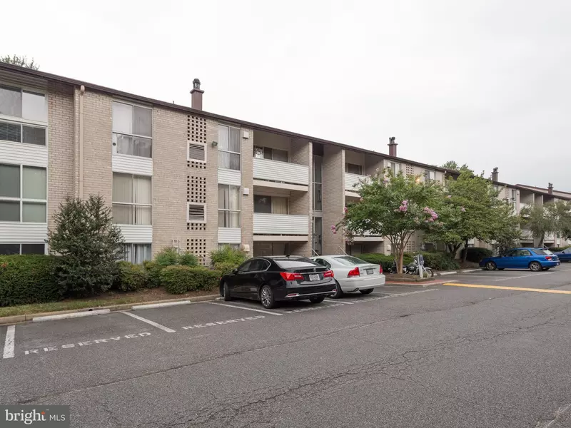 5606 BLOOMFIELD DR #2, Alexandria, VA 22312