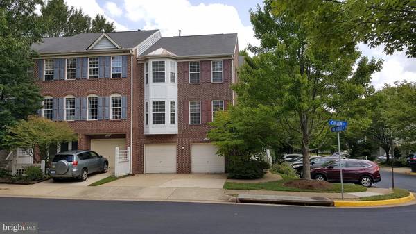 Vienna, VA 22181,2713 CURZON CT