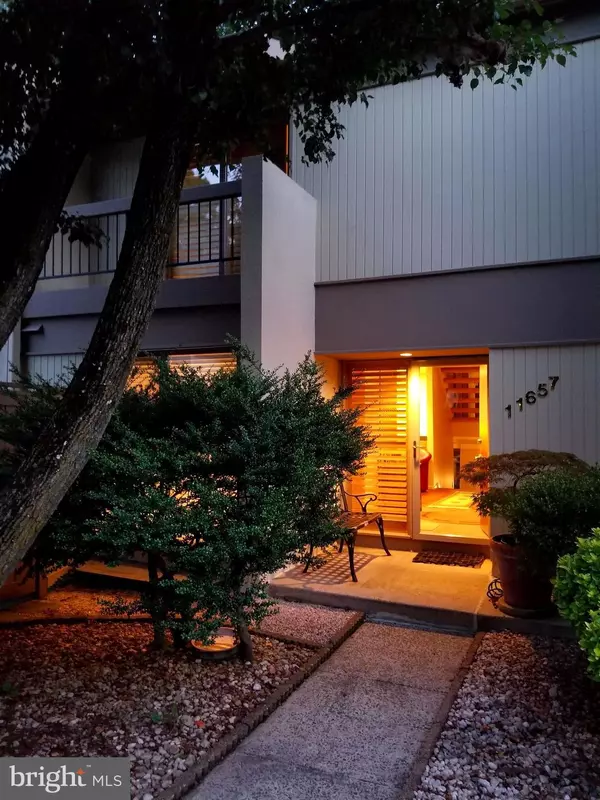 11657 NEWBRIDGE CT, Reston, VA 20191