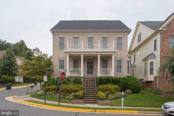 2885 SWANEE LN, Fairfax, VA 22031