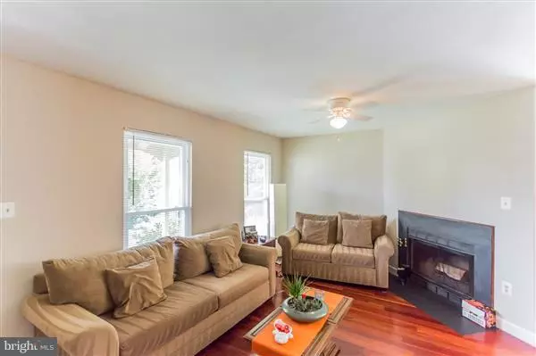 Centreville, VA 20121,6827 COTTINGHAM LN