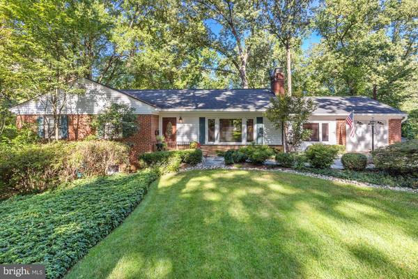 3036 CEDARWOOD LN, Falls Church, VA 22042