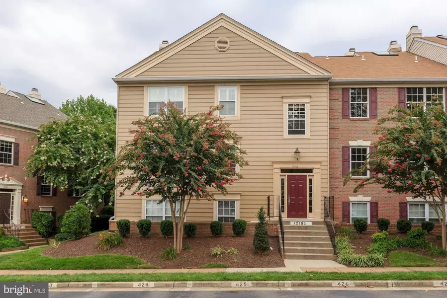 12105 GREEN LEDGE CT #302, Fairfax, VA 22033