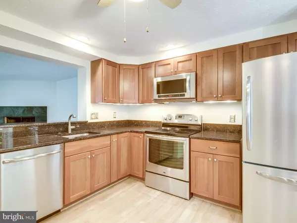 Reston, VA 20191,11038 GRANBY CT