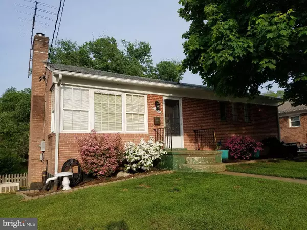 221 POLK AVE, Front Royal, VA 22630