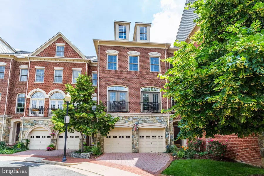 5237 BESSLEY PL, Alexandria, VA 22304