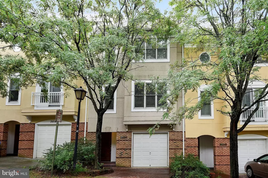 3816 WOODLAWN CT, Alexandria, VA 22304