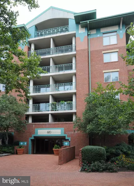 610 WEST ST N #304, Alexandria, VA 22314