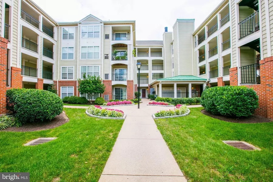 1100 QUAKER HILL DR #404, Alexandria, VA 22314