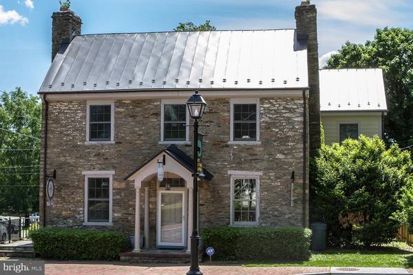 111 WASHINGTON ST E, Middleburg, VA 20117