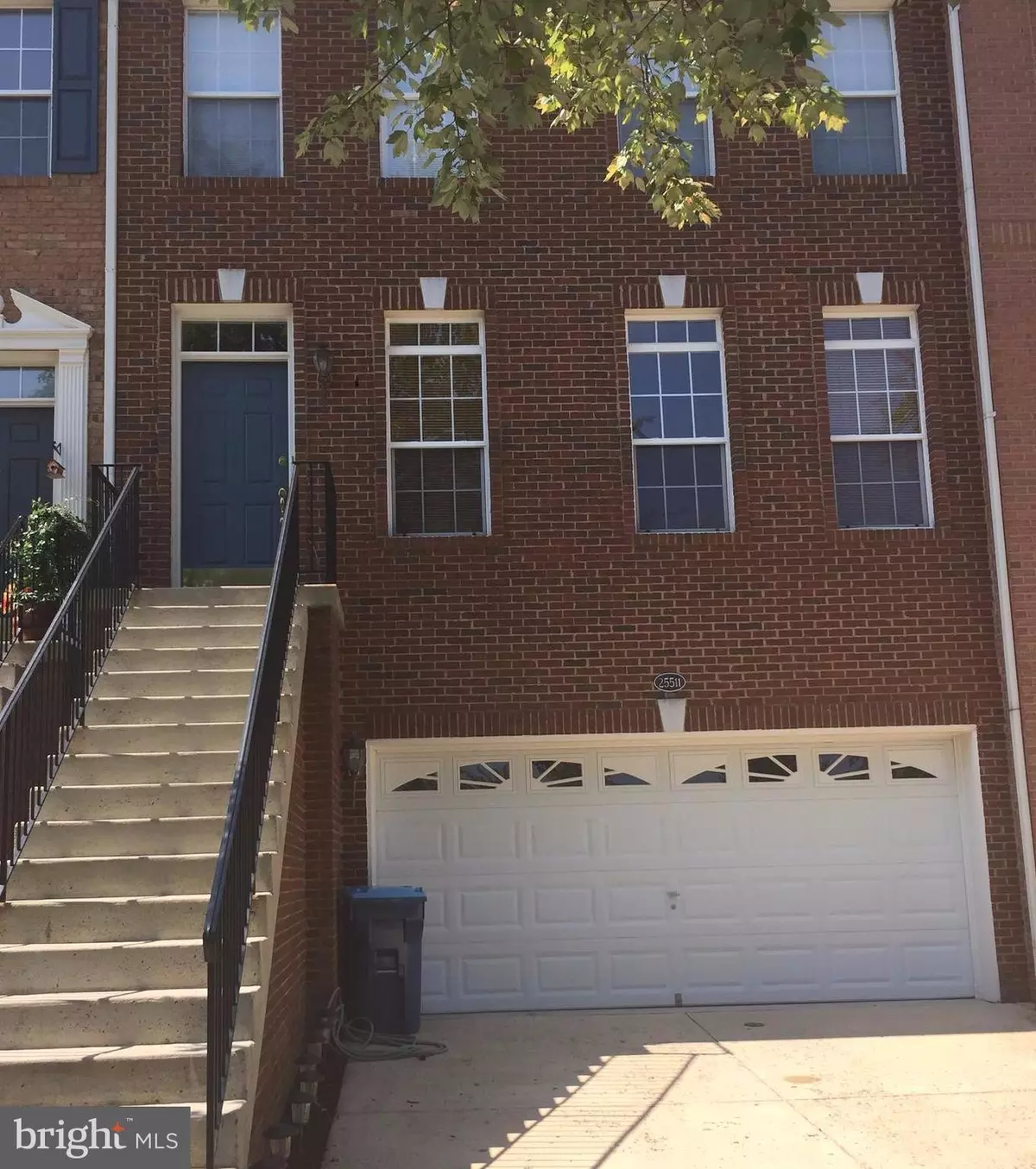 Chantilly, VA 20152,25511 BERESFORD DR