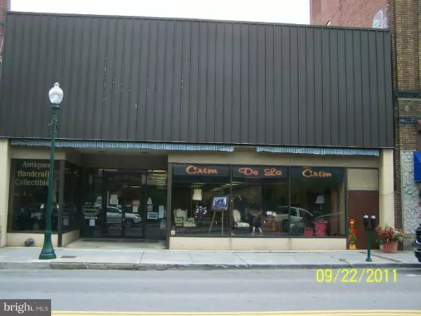 137 N. QUEEN ST., Martinsburg, WV 25401