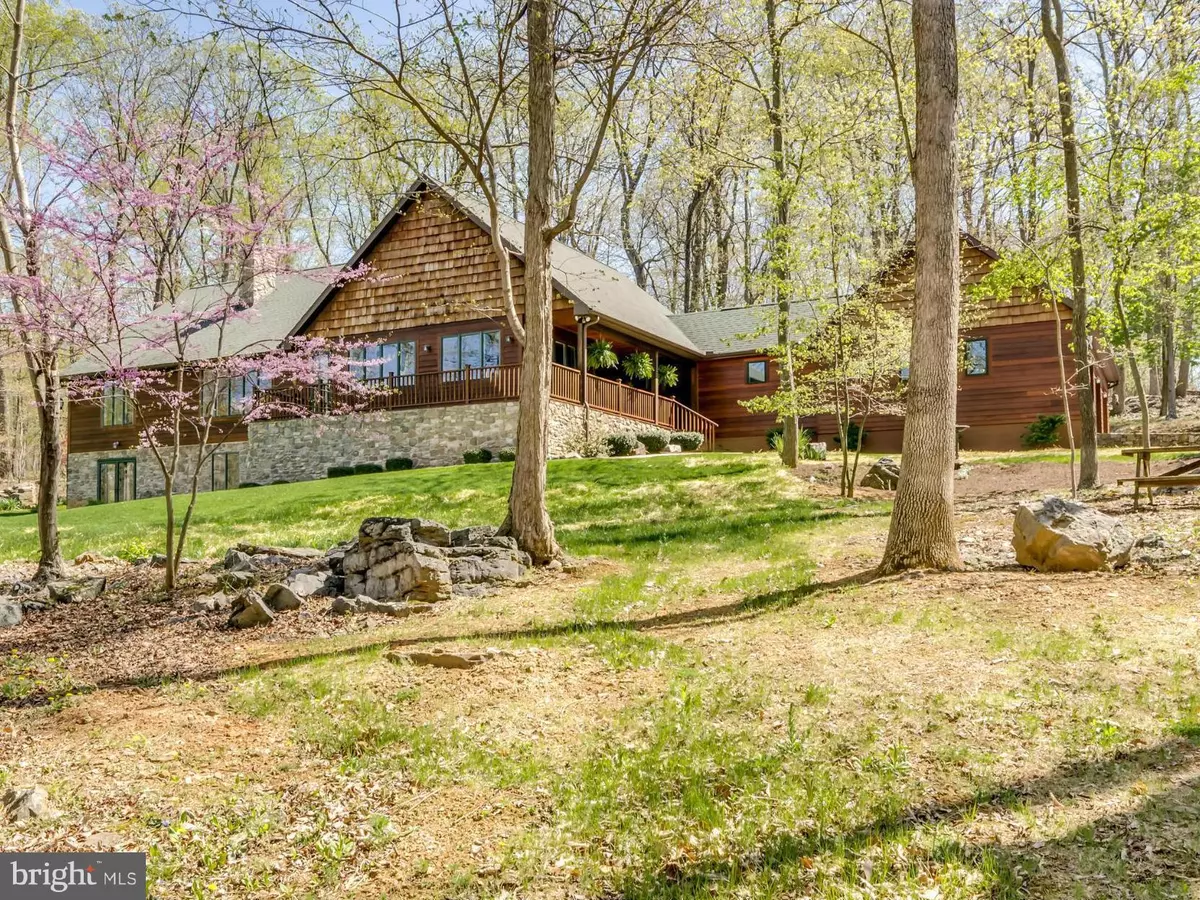 Hedgesville, WV 25427,132 SIMPLY ASHLEY CT