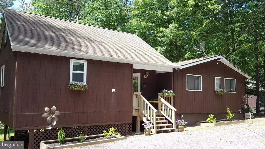 112 ALGONQUIN TRL, Hedgesville, WV 25427