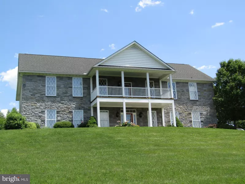 83 MAJOR KING CIR, Hedgesville, WV 25427