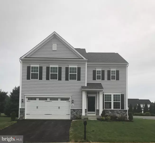 201 TICONDEROGA DR, Kearneysville, WV 25430