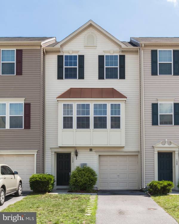 132 TIDEWATER TER, Falling Waters, WV 25419