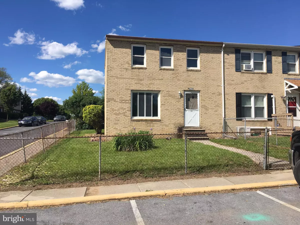 Martinsburg, WV 25401,222 SURREY CT