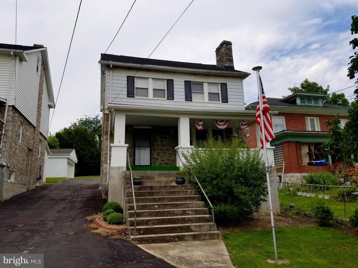 Martinsburg, WV 25401,827 WINCHESTER AVE