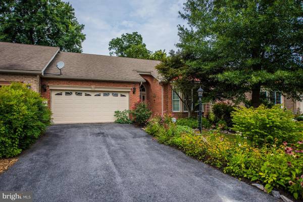 17 SWALLOW CT, Falling Waters, WV 25419