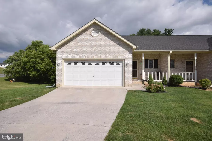 632 ALLEGHENY CIR, Woodstock, VA 22664