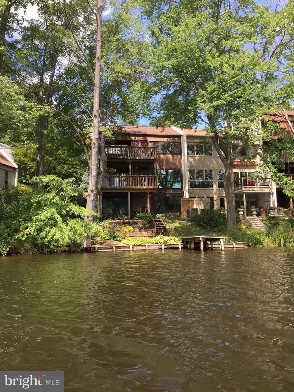 1652 WATERS EDGE LN, Reston, VA 20190