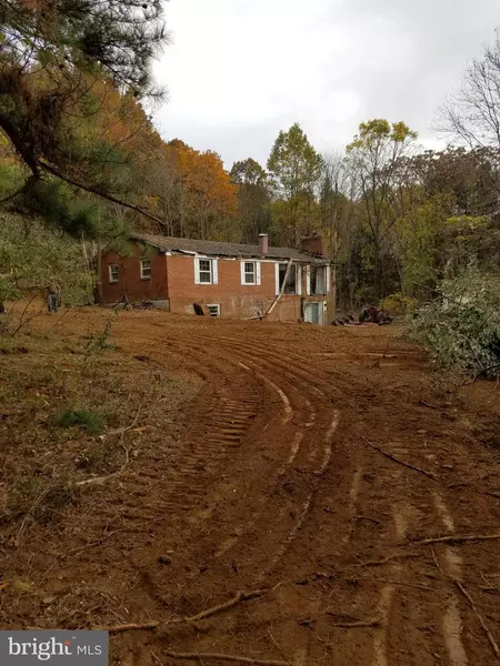 10786 RAMEY RD, Marshall, VA 20115