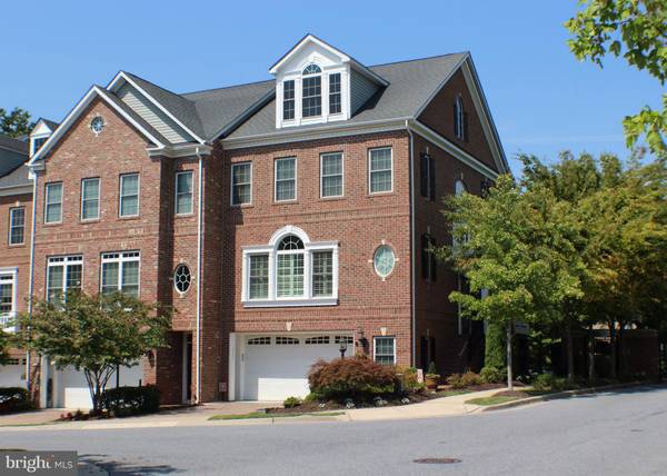 2702 MERLOT LN, Annapolis, MD 21401