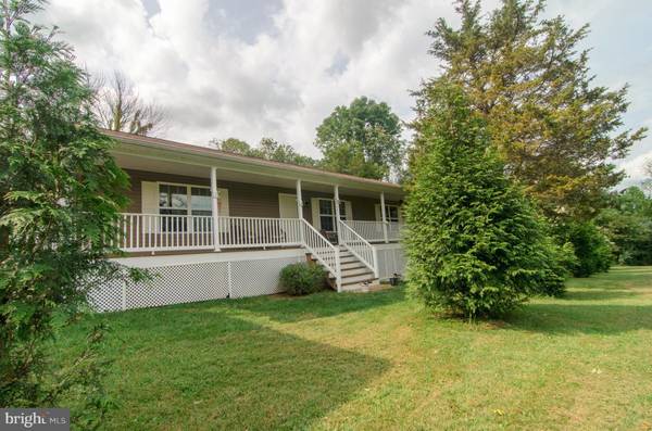 749 SHENANDOAH RIVER LN, Front Royal, VA 22630