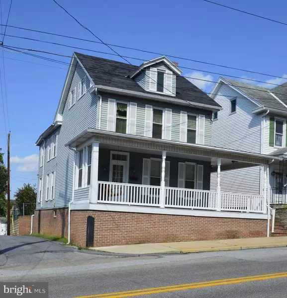 25 THIRD ST W, Waynesboro, PA 17268