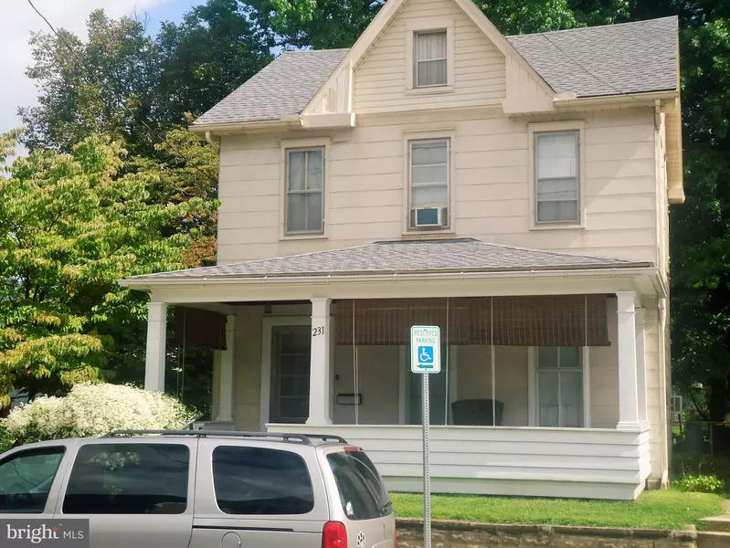 231 2ND ST, Waynesboro, PA 17268