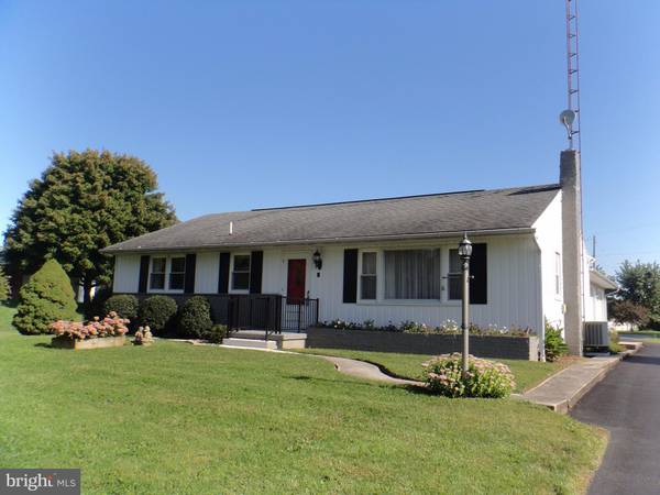 941 SHINHAM RD, Greencastle, PA 17225