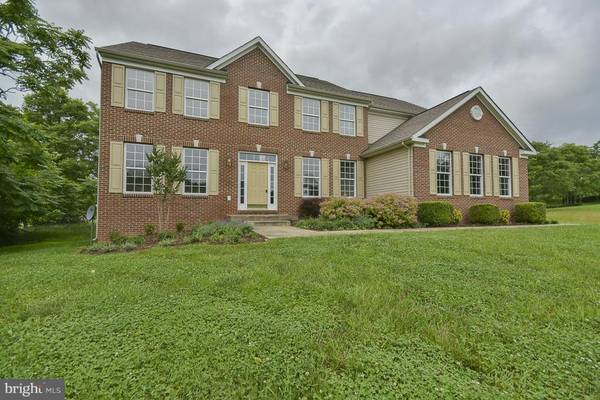 30 CLASSIC FINO DR, Kearneysville, WV 25430