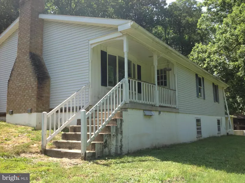 374 SHENANDOAH RIVER DR, Harpers Ferry, WV 25425