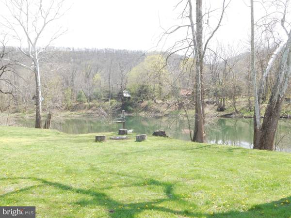 41 LAZY RIVER RD, Springfield, WV 26763