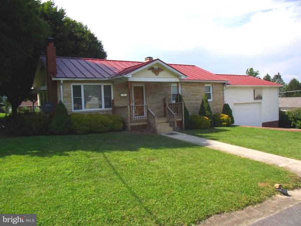 565 SECOND ST, Romney, WV 26757