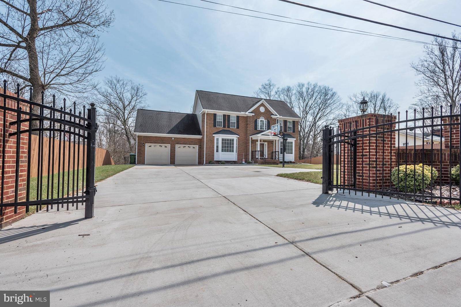 8013 MAPLEWOOD DR, Manassas, VA 20111