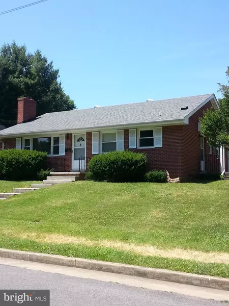 624 RANDOLPH AVE, Front Royal, VA 22630