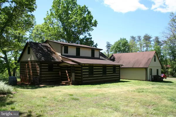 Reva, VA 22735,163 ABELLS HOLLER LOG LN