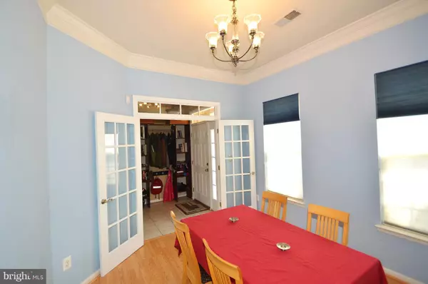 Chantilly, VA 20152,25543 DONEGAL DR