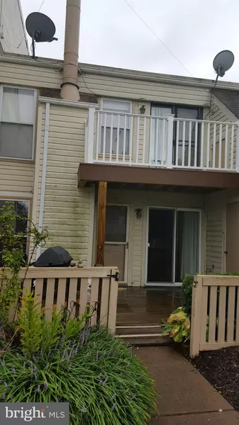 1002 WARWICK CT, Sterling, VA 20164