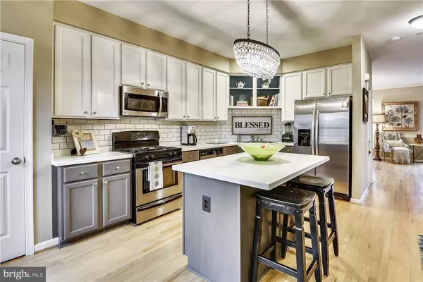 Chantilly, VA 20152,25545 FRETTON SQ
