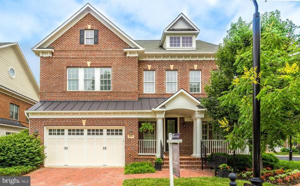 2152 ROYAL LODGE DR, Falls Church, VA 22043