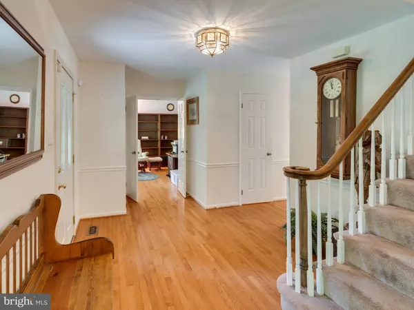 Fairfax Station, VA 22039,6106 HOUSATONIC CT