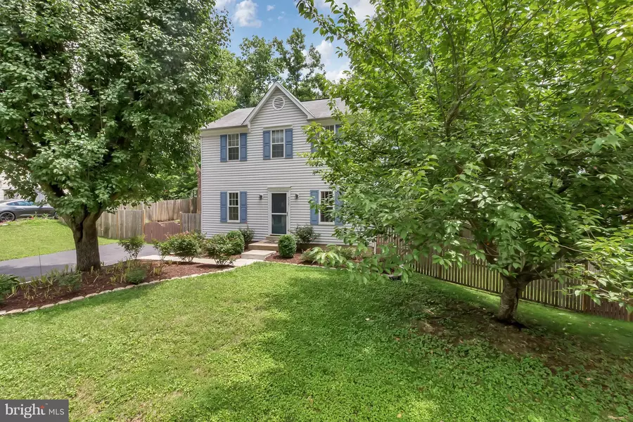 4527 SAMUELS PINE RD, Chantilly, VA 20151