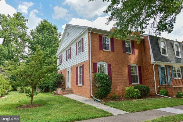 7044 LEESTONE ST, Springfield, VA 22151