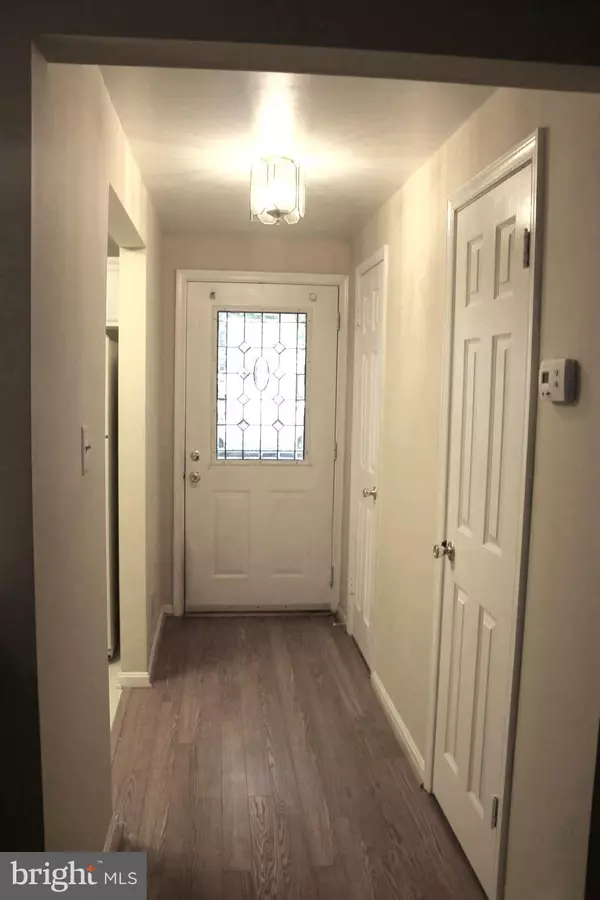 Reston, VA 20191,2176 WHISPERWOOD GLEN LN