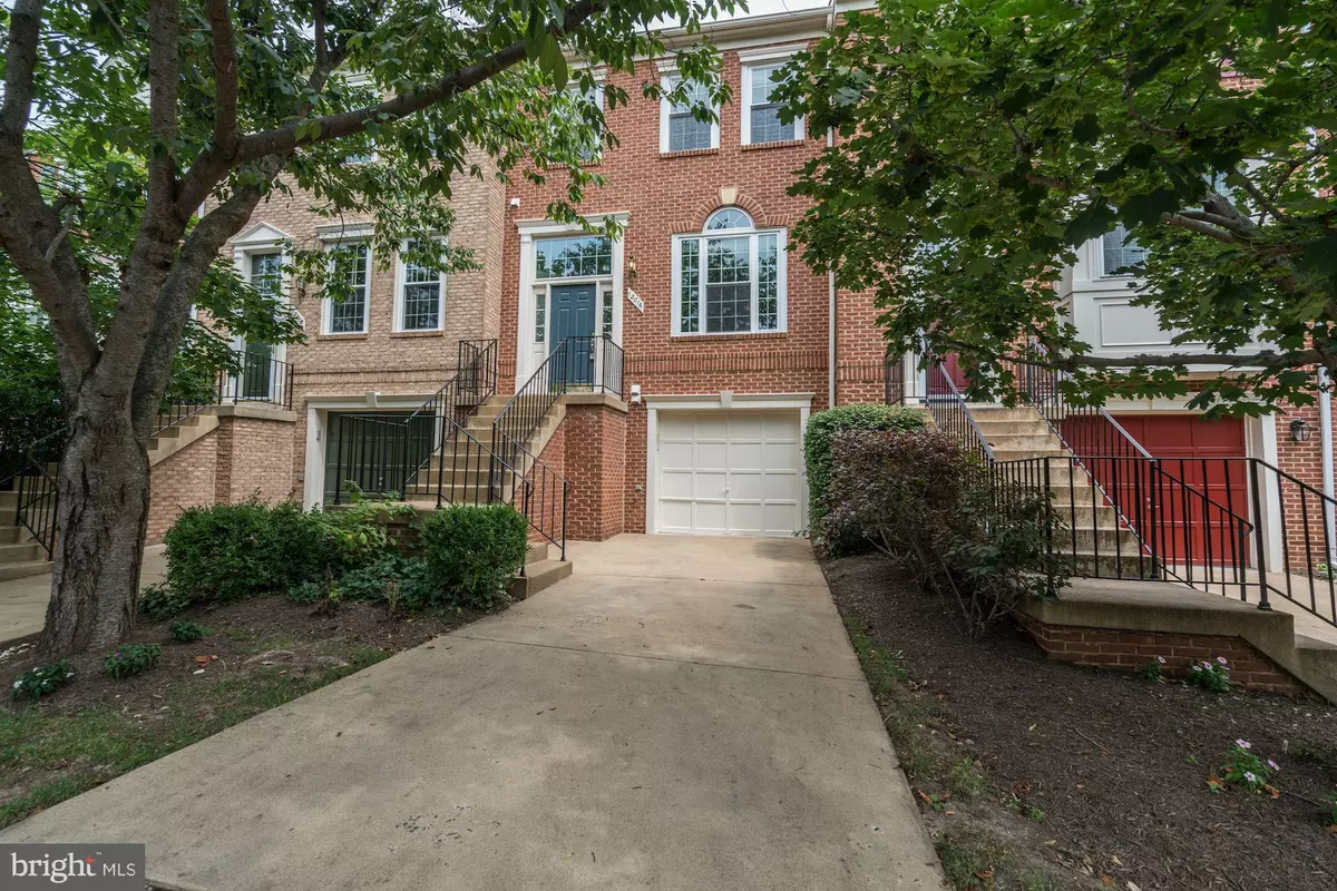 Reston, VA 20190,12016 EDGEMERE CIR