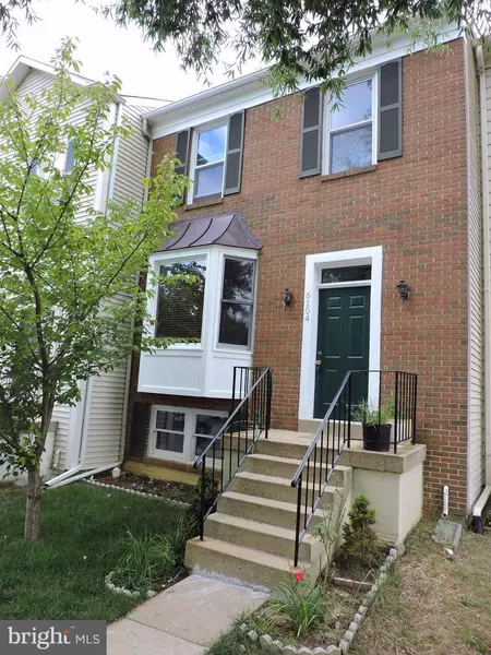 6104 JOUST LN, Alexandria, VA 22315